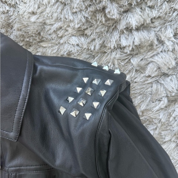 Bar III SIZE MEDIUM Studded-Shoulder Faux-Leather Jacket, Created for Macy's - Picture 4 of 6